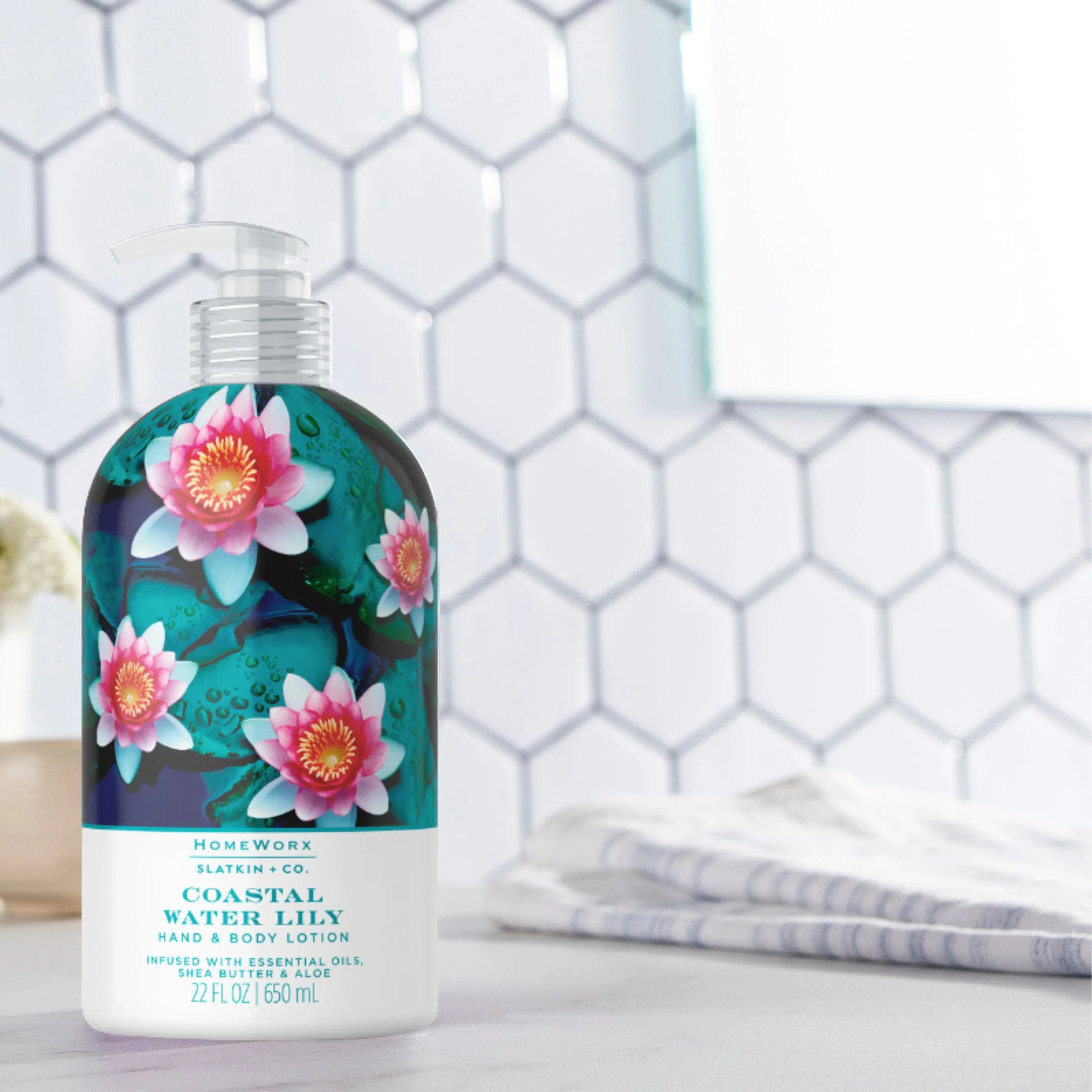 Coastal Water Lily Hand & Body Lotion - Image 5