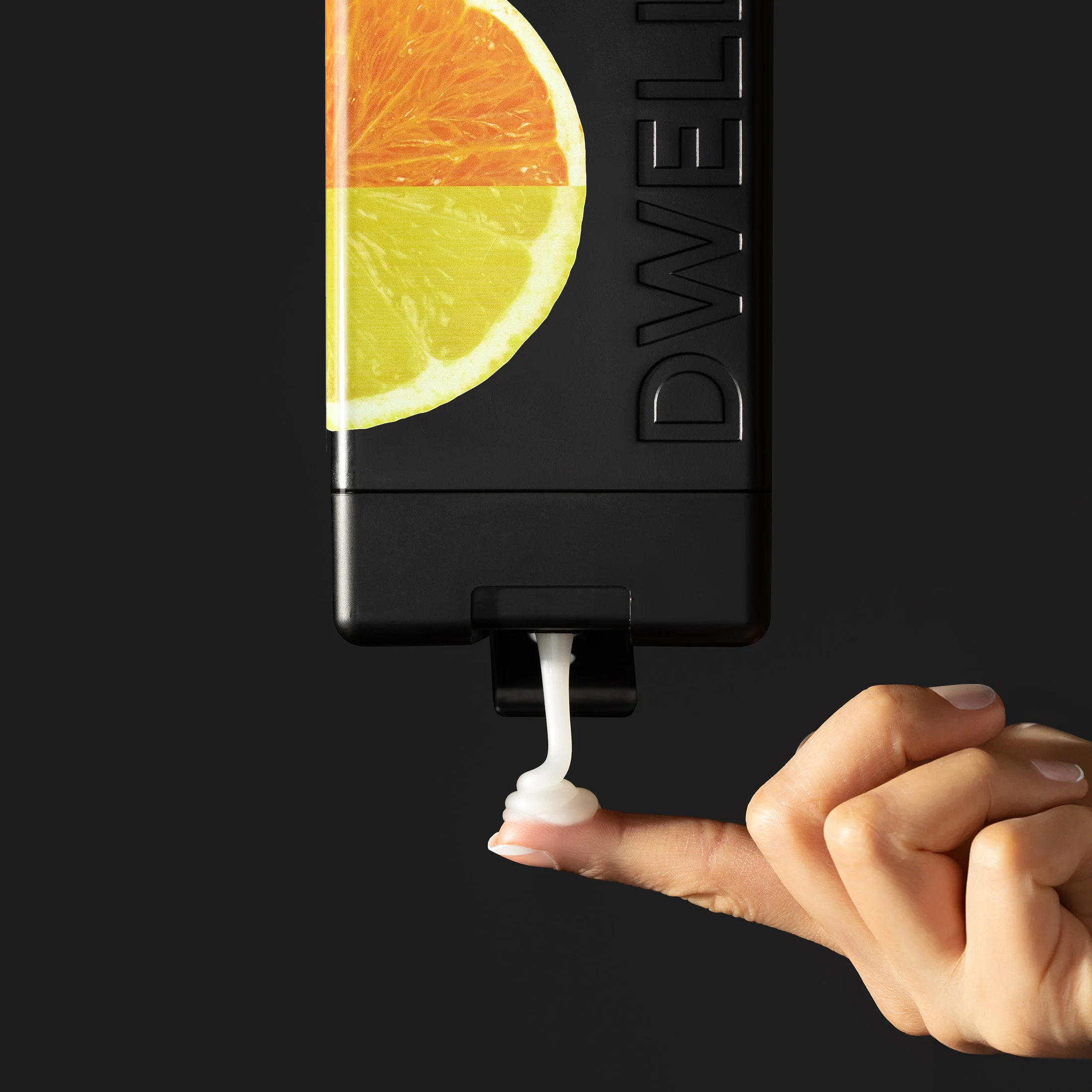 DWELL212 Citrus Body Wash - Image 5