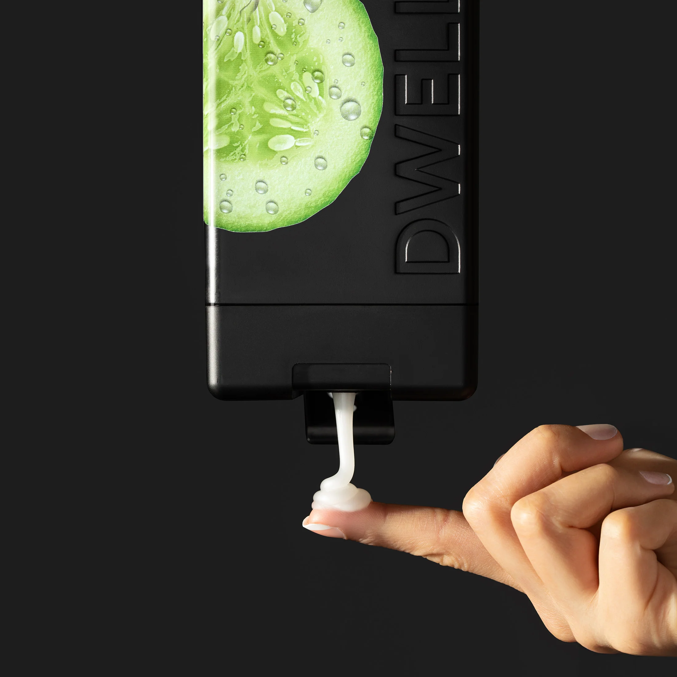 DWELL212 Cucumber Body Wash - Image 5