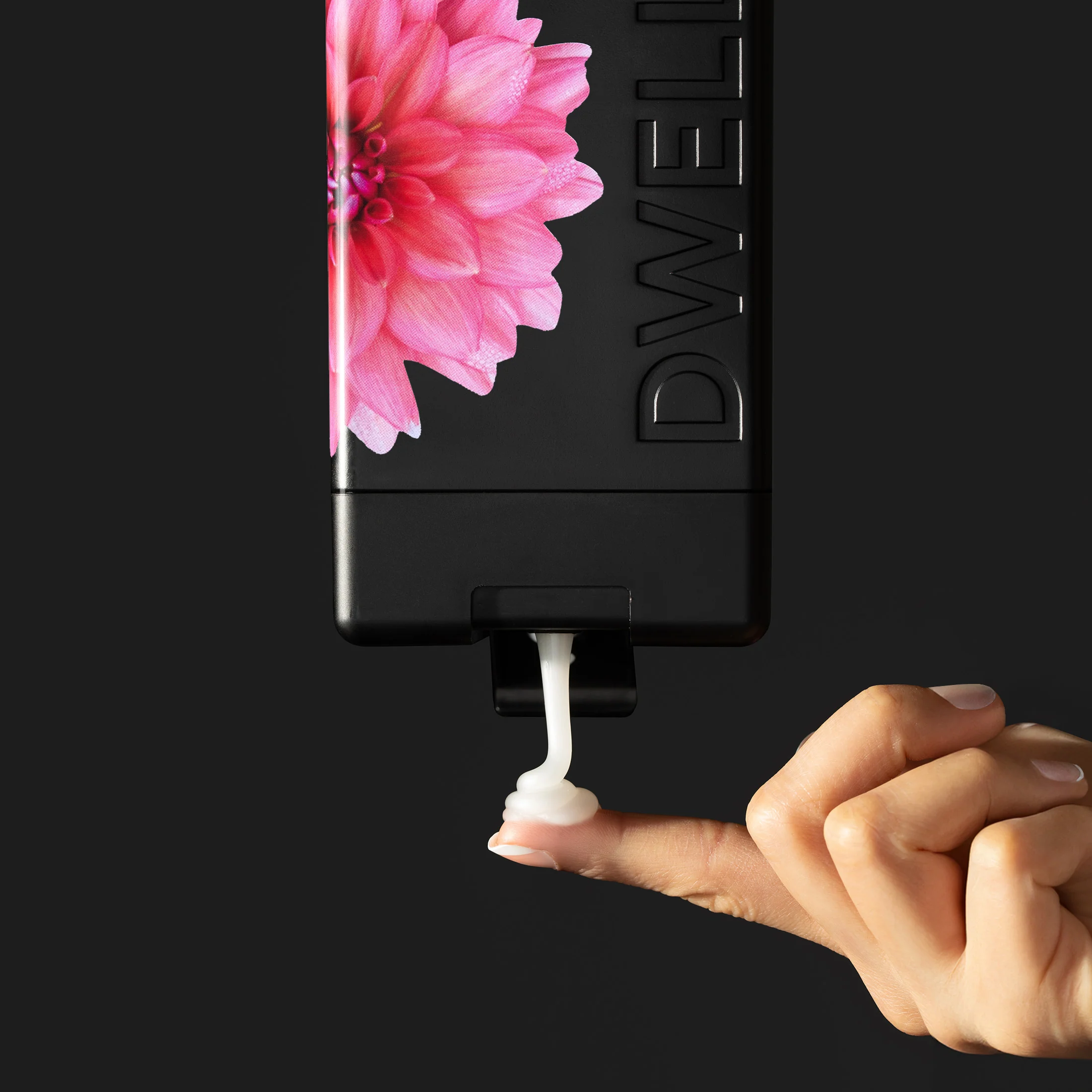 DWELL212 Petals Body Wash - Image 5